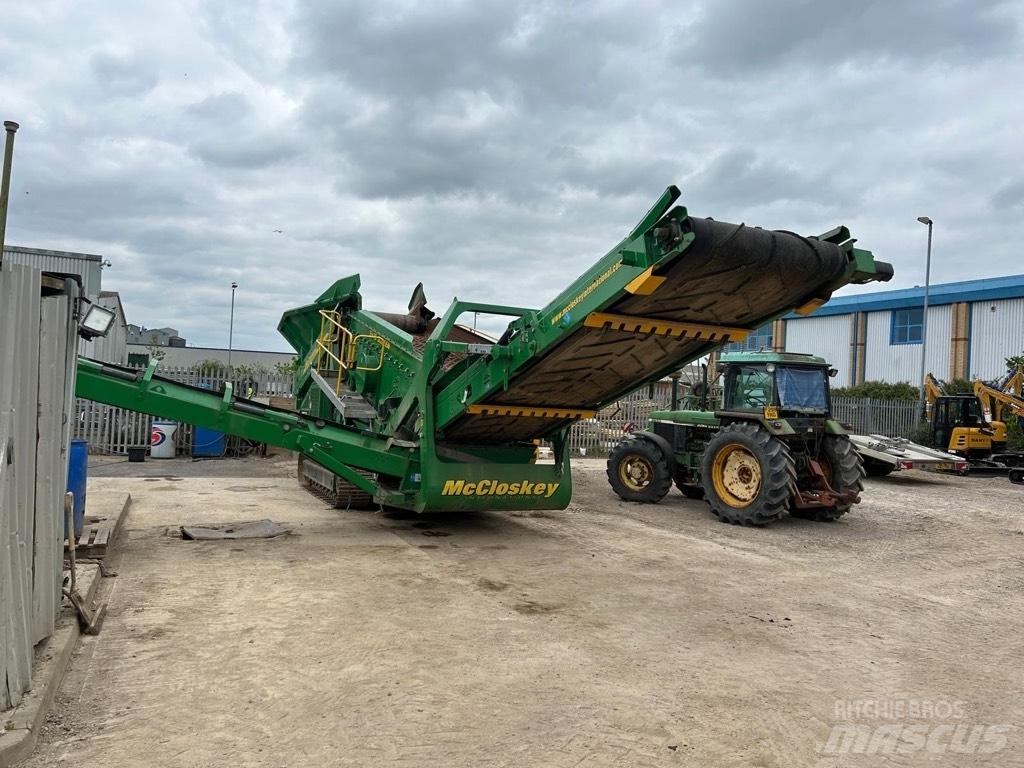 McCloskey R155 Iseliikuvad sõelad