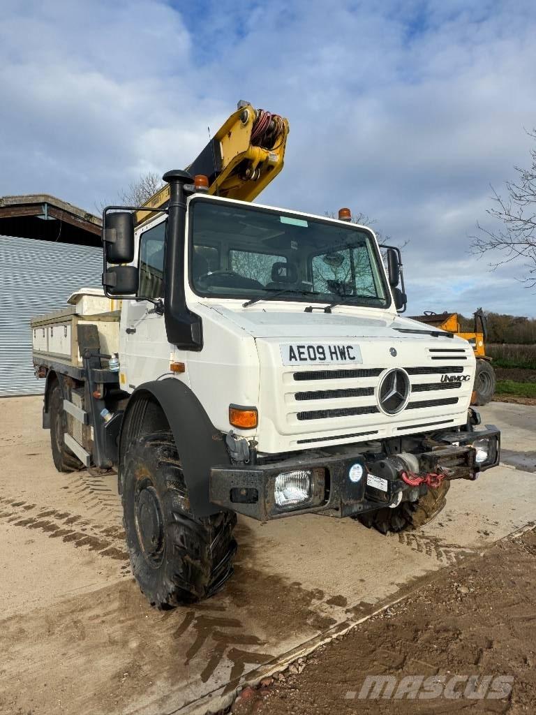 Mercedes-Benz unimog Auto korvtõstukid