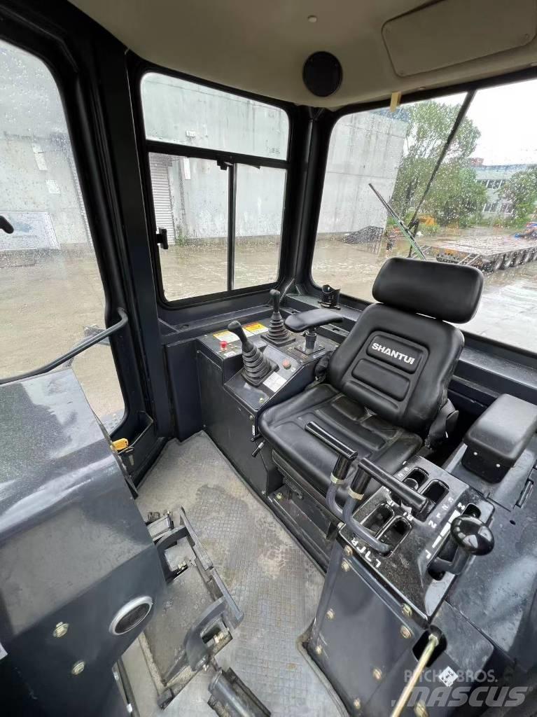 Shantui SD22L Buldooserid