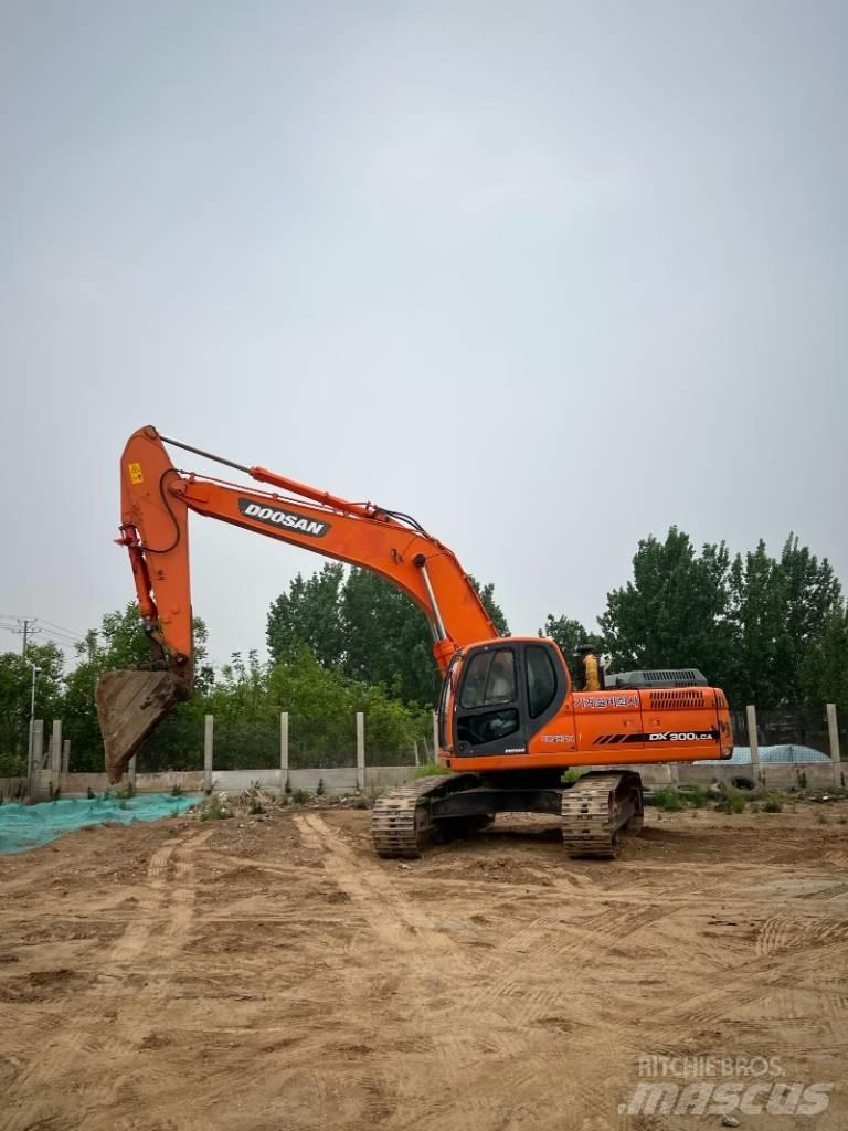 Doosan DX300LCA Roomikekskavaatorid