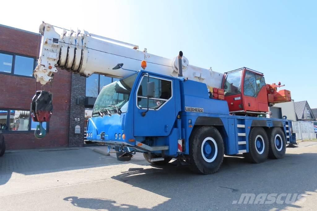 Liebherr LTM 1055-1 Maastikutõstukid