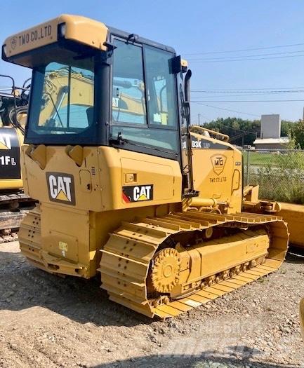 CAT D 3 K LGP Buldooserid
