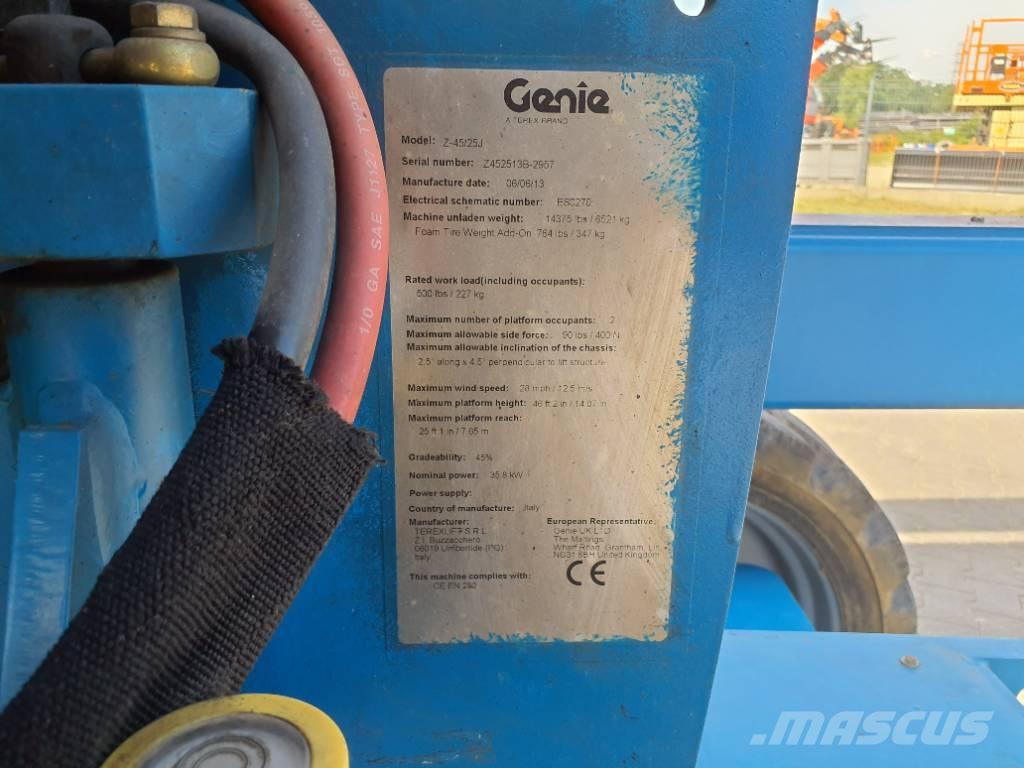 Genie Z45/25JRT Iseliikuvad poomtõstukid