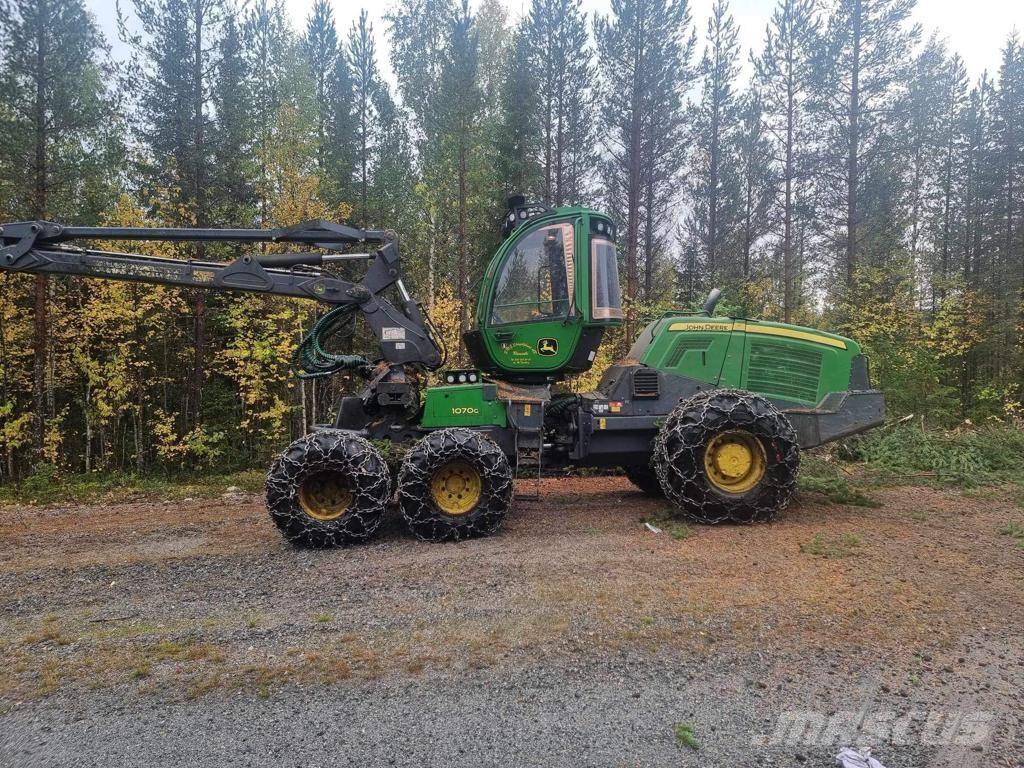 John Deere 1070 G Harvesterid