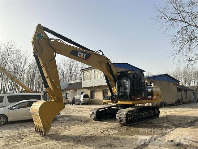 CAT 320D Roomikekskavaatorid