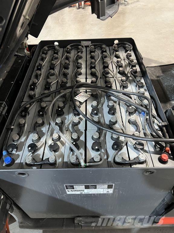 Linde E30-01 Elektritõstukid