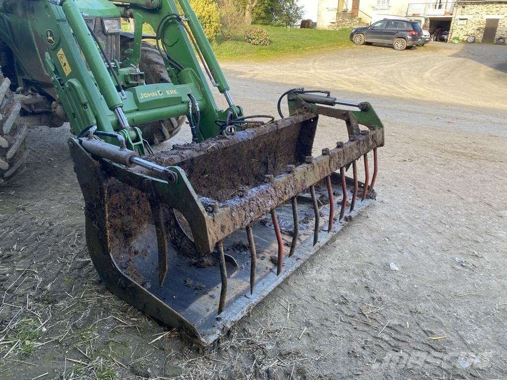 John Deere 5100 R Traktorid