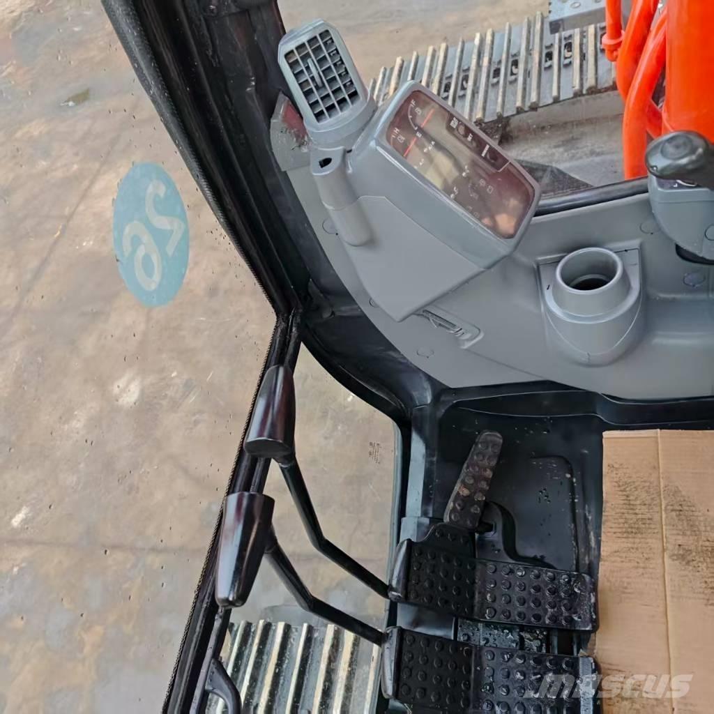 Hitachi ZX 350 Roomikekskavaatorid