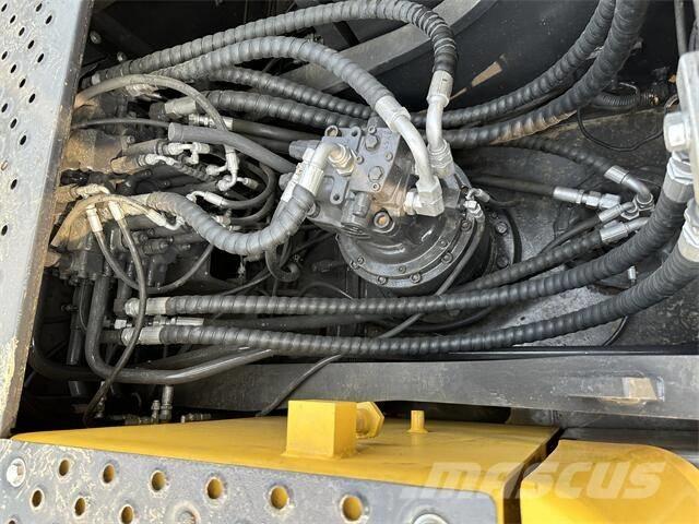 Volvo EC210B Roomikekskavaatorid