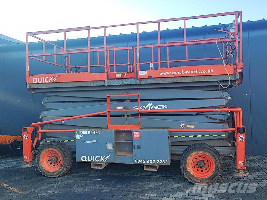 SkyJack SJ 9250 Käärtõstukid