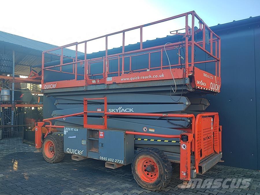 SkyJack SJ 9250 Käärtõstukid