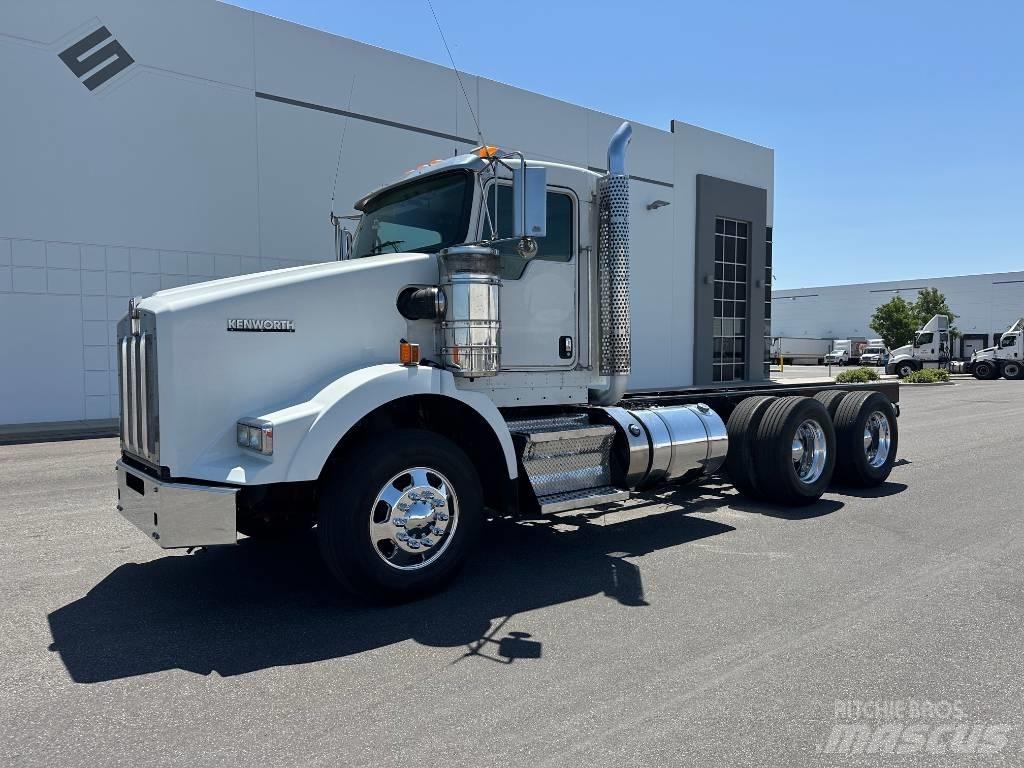 Kenworth T800 Raamautod