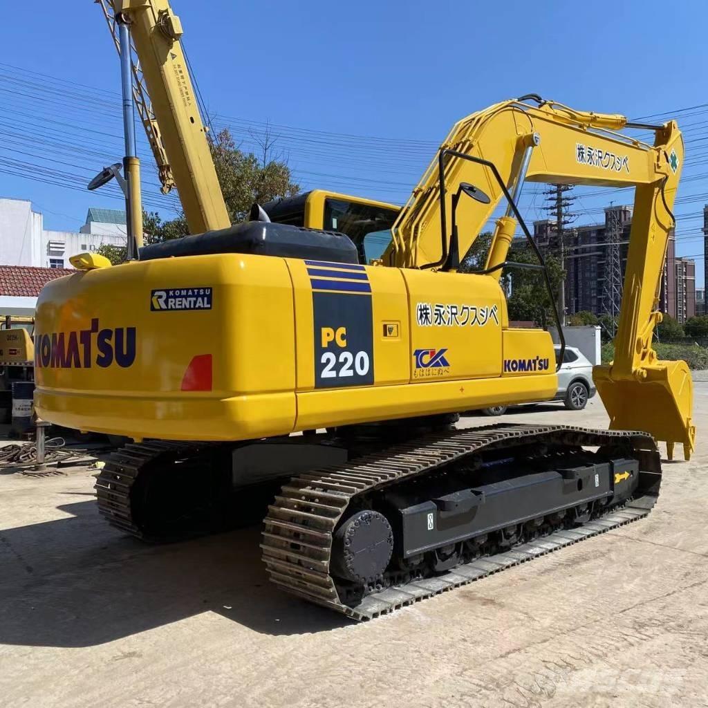 Komatsu PC 220 Roomikekskavaatorid
