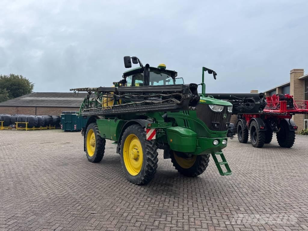 John Deere R4050i Iseliikuvad pritsid