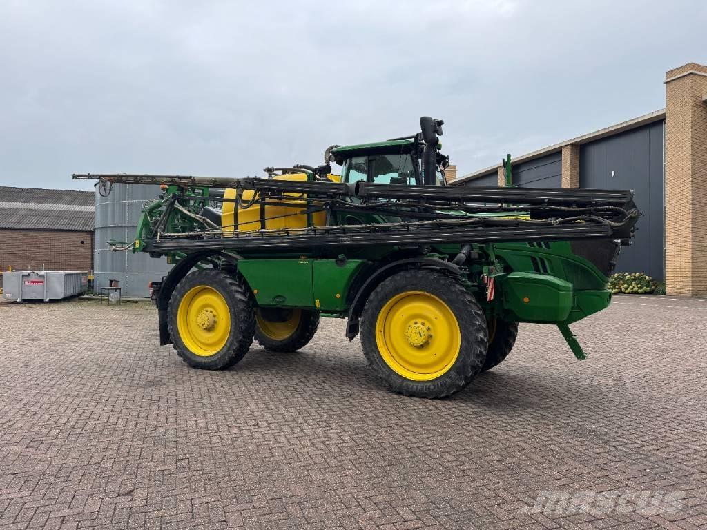 John Deere R4050i Iseliikuvad pritsid