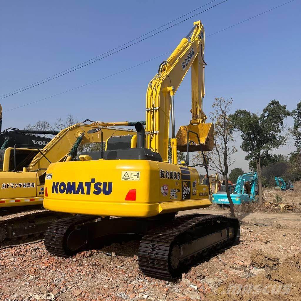 Komatsu PC 240 Roomikekskavaatorid