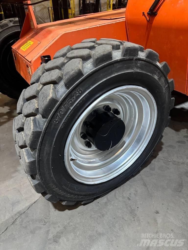 SkyTrak 6042 Teleskooplaadurid