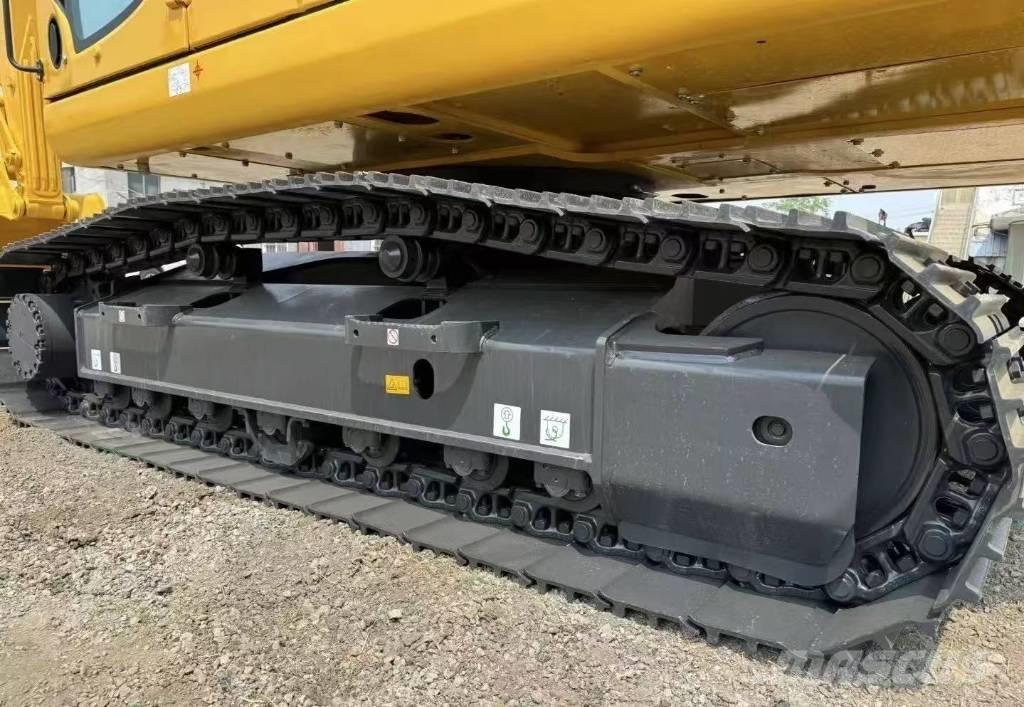 Komatsu PC 200-8 Roomikekskavaatorid