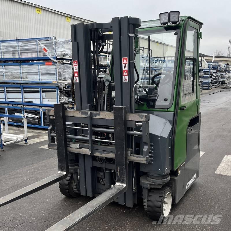 Combilift CBE 2500 Neljasuuna lükandmastiga tõstukid
