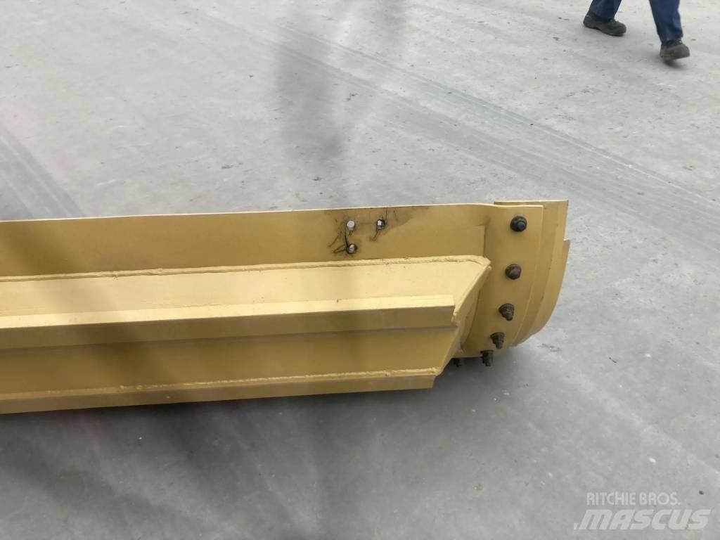 CAT 140M2 Moldboard Sahaterad
