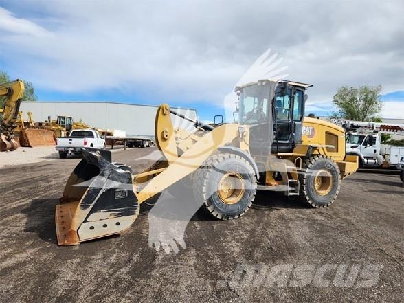 CAT 930M Rataslaadurid