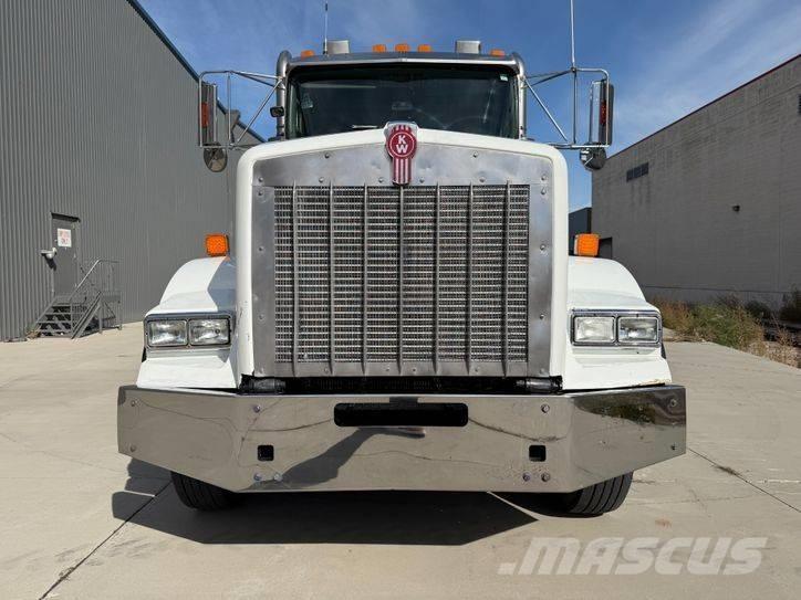 Kenworth T 800 Sadulveokid