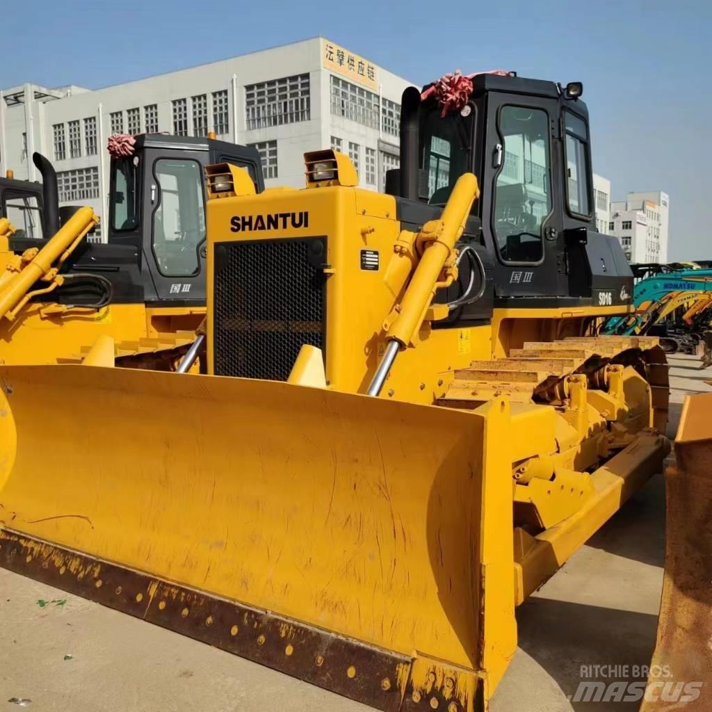 Shantui SD 16 Buldooserid