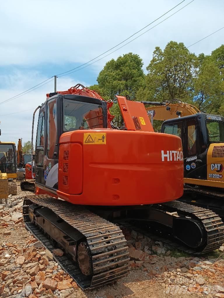 Hitachi ZX 135 Roomikekskavaatorid