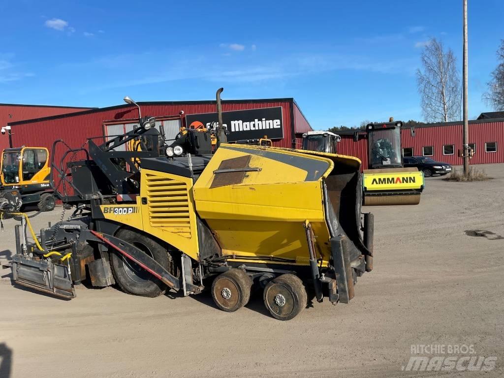 Bomag BF 300 P Asfaldilaoturid