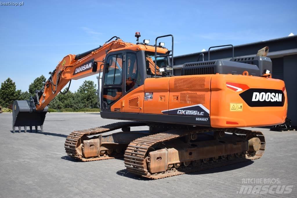 Doosan DX 255 LC-7 Roomikekskavaatorid