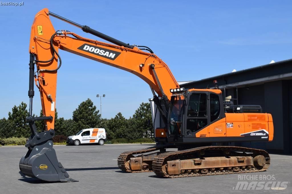 Doosan DX 255 LC-7 Roomikekskavaatorid