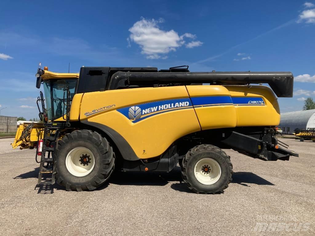 New Holland CX 8070 Teraviljakombainid