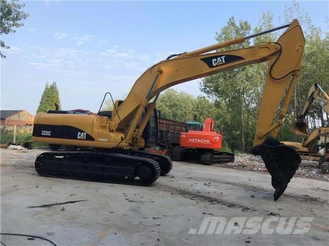 CAT 325C Roomikekskavaatorid