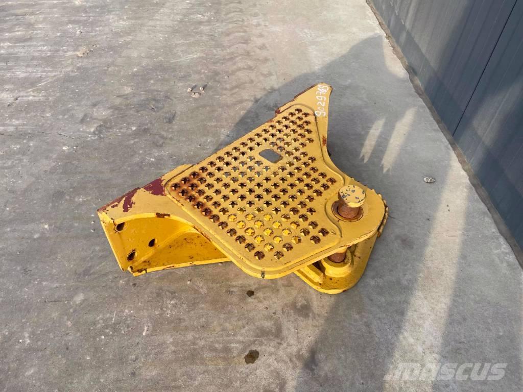 CAT D6K Zugtraverse Muud osad