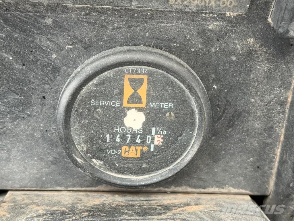 CAT IT 12 B Rataslaadurid