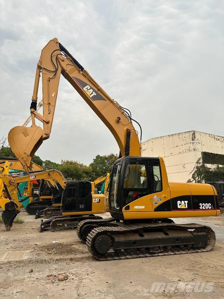 CAT 320C Roomikekskavaatorid