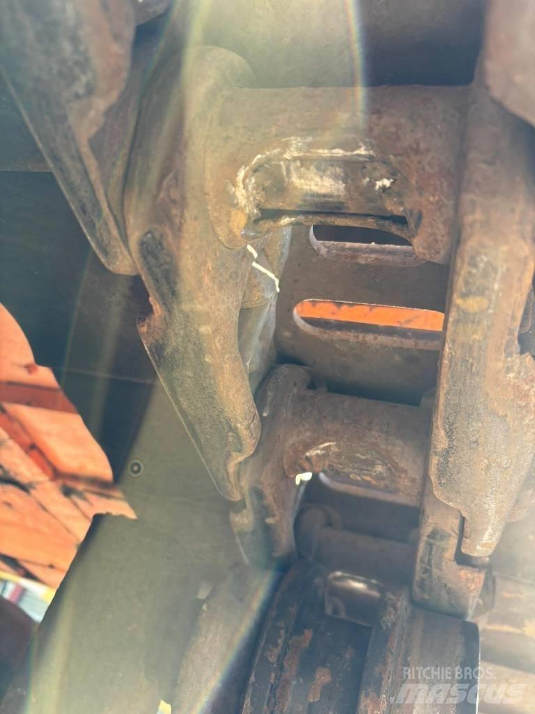 Doosan DX255LC Roomikekskavaatorid