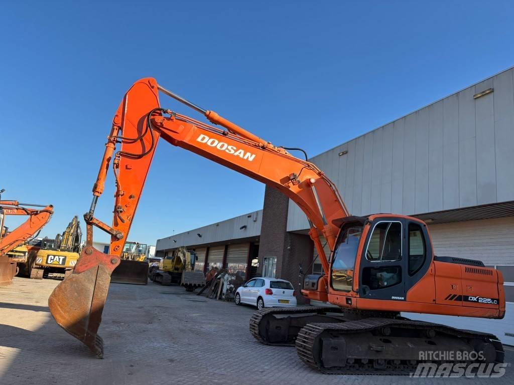 Doosan DX255LC Roomikekskavaatorid