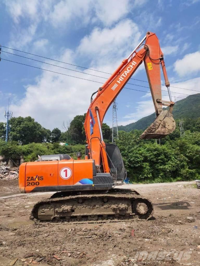Hitachi EX 200-5 Roomikekskavaatorid