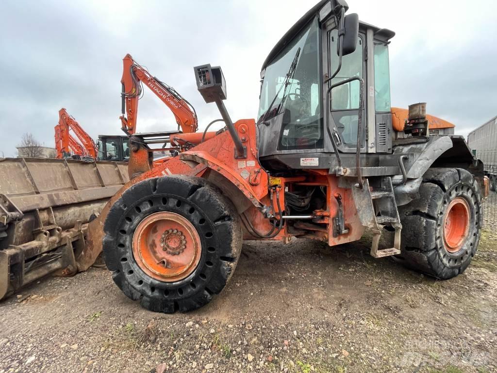 Hitachi ZW 180-5 Rataslaadurid