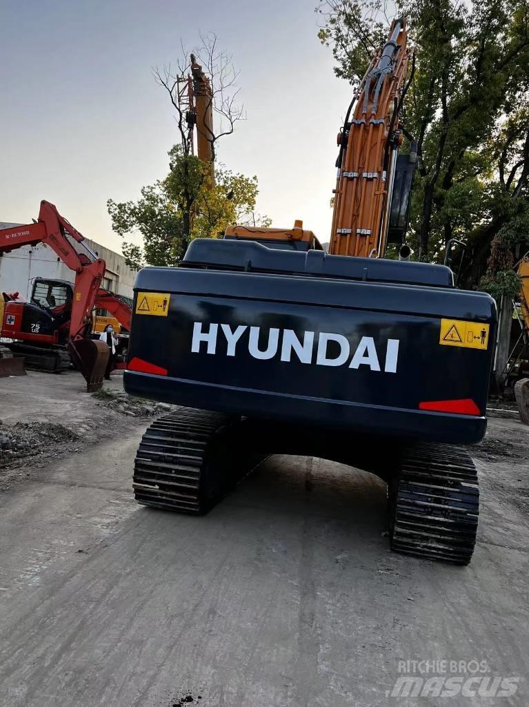 Hyundai 220LC-9 Roomikekskavaatorid