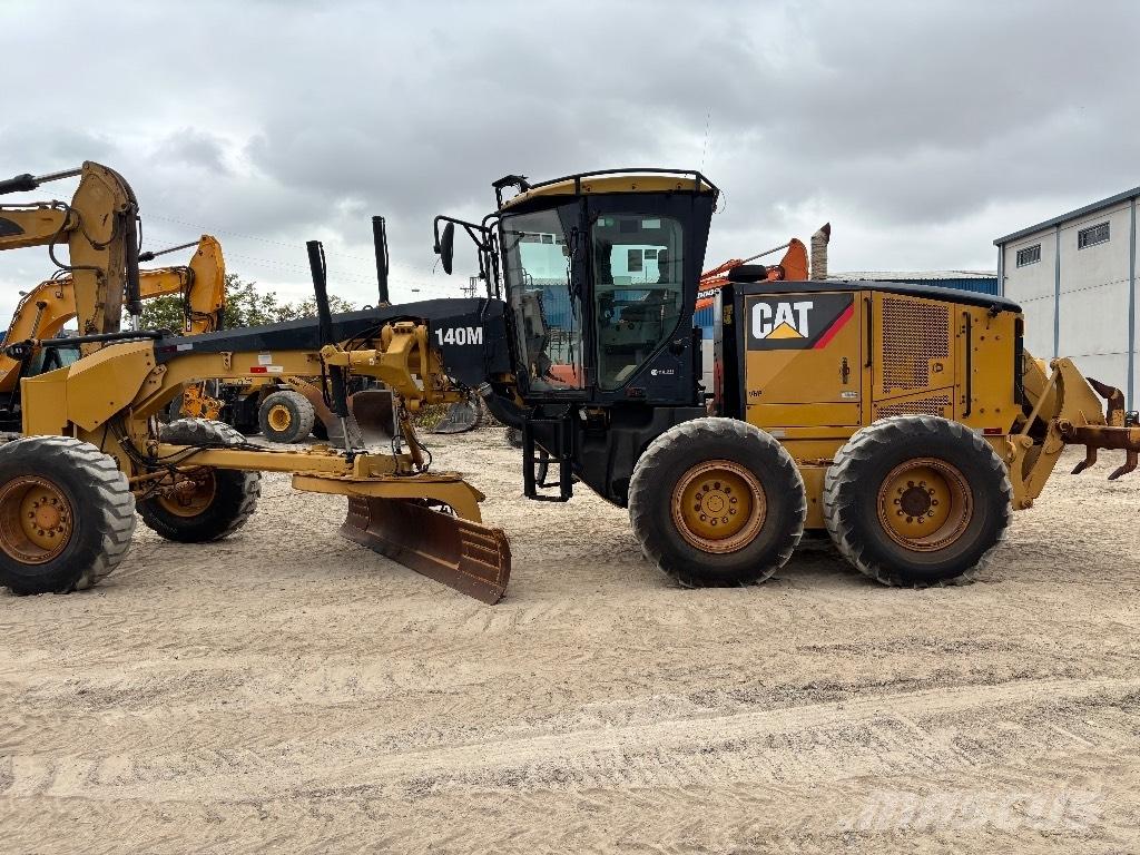 CAT 140M Greiderid