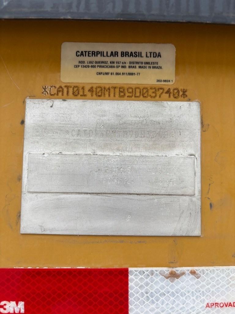 CAT 140M Greiderid