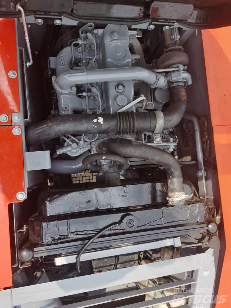 Hitachi EX 120-5 Roomikekskavaatorid