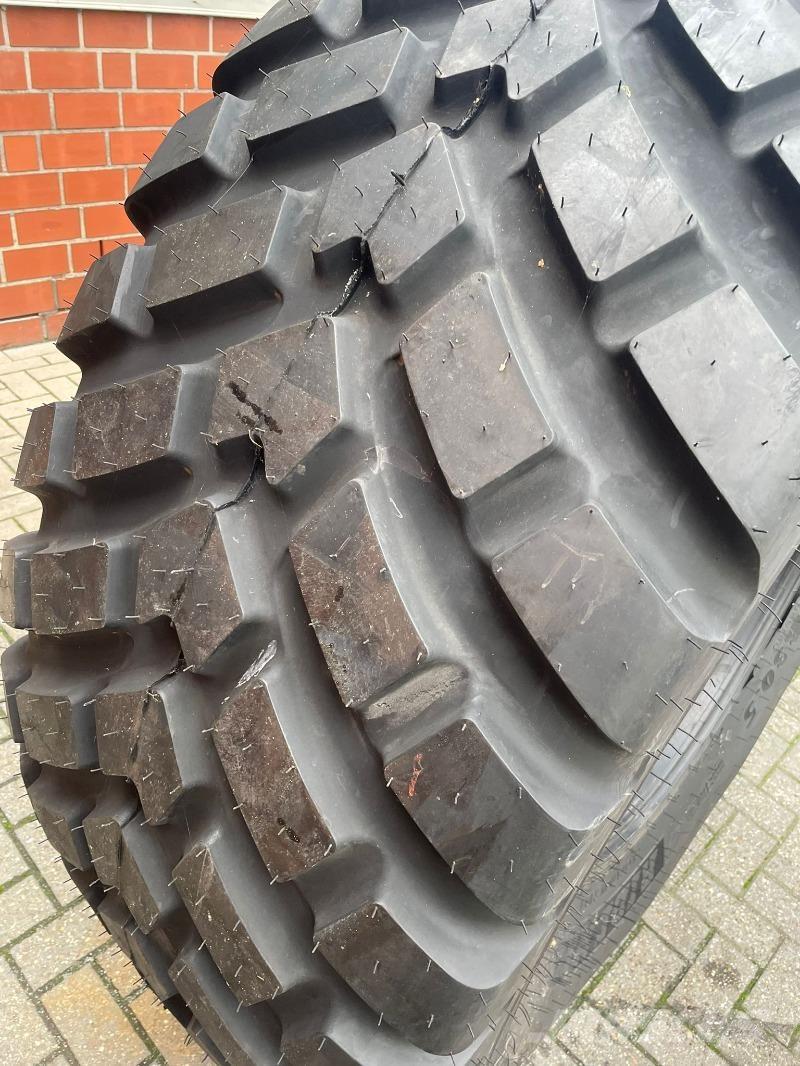 BKT 650/65R30,5 Rehvid, rattad ja veljed