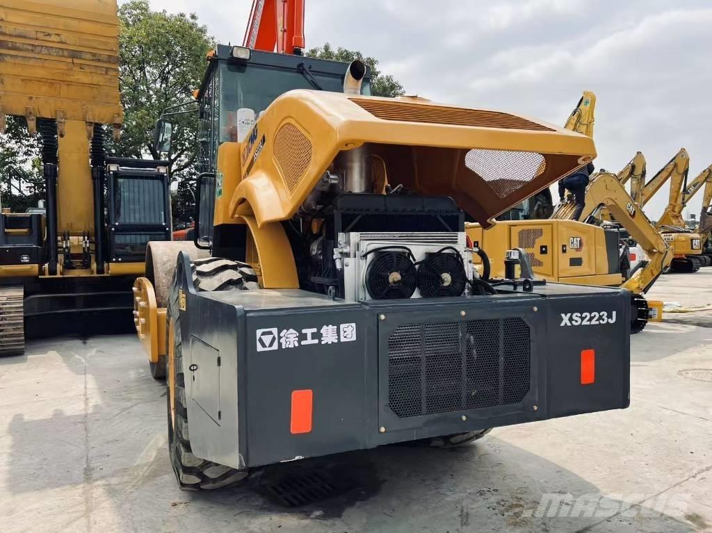 XCMG XS 223 J Ühe trumliga rullid
