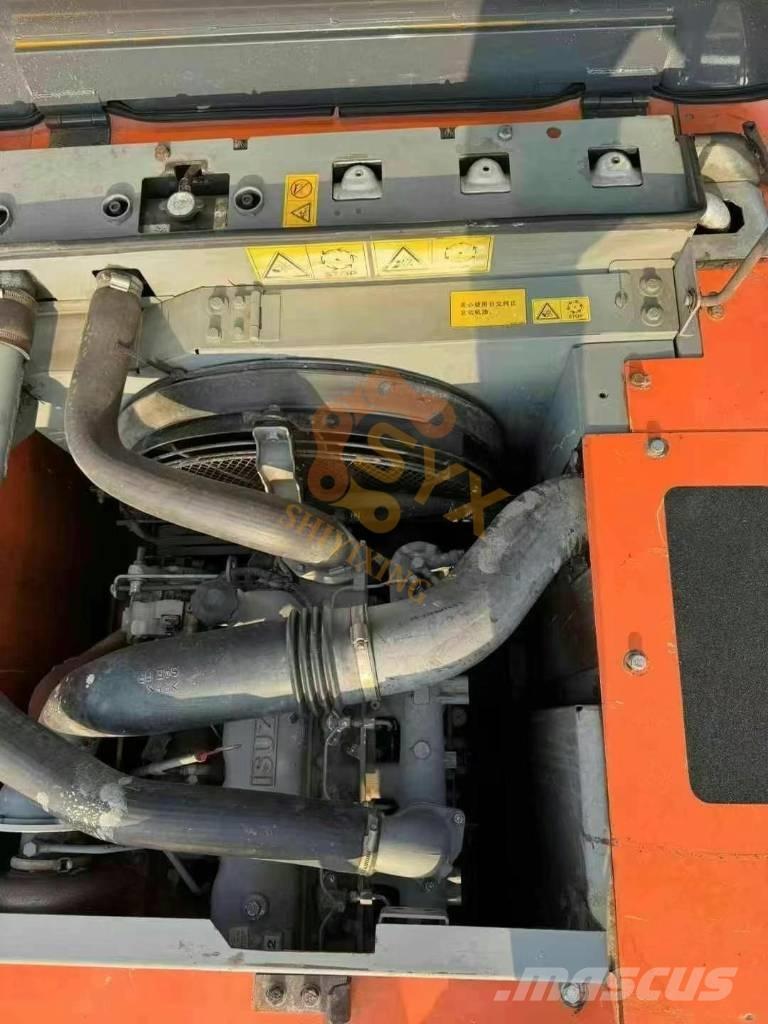 Hitachi ZX 200 Roomikekskavaatorid
