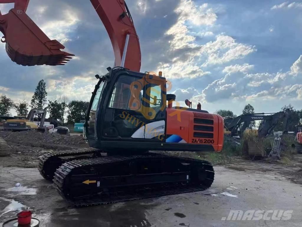 Hitachi ZX 200 Roomikekskavaatorid