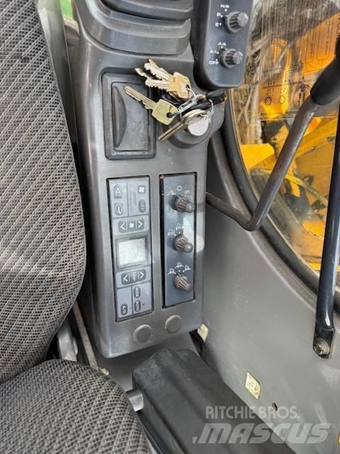 Hitachi ZX 130 W Ratasekskavaatorid