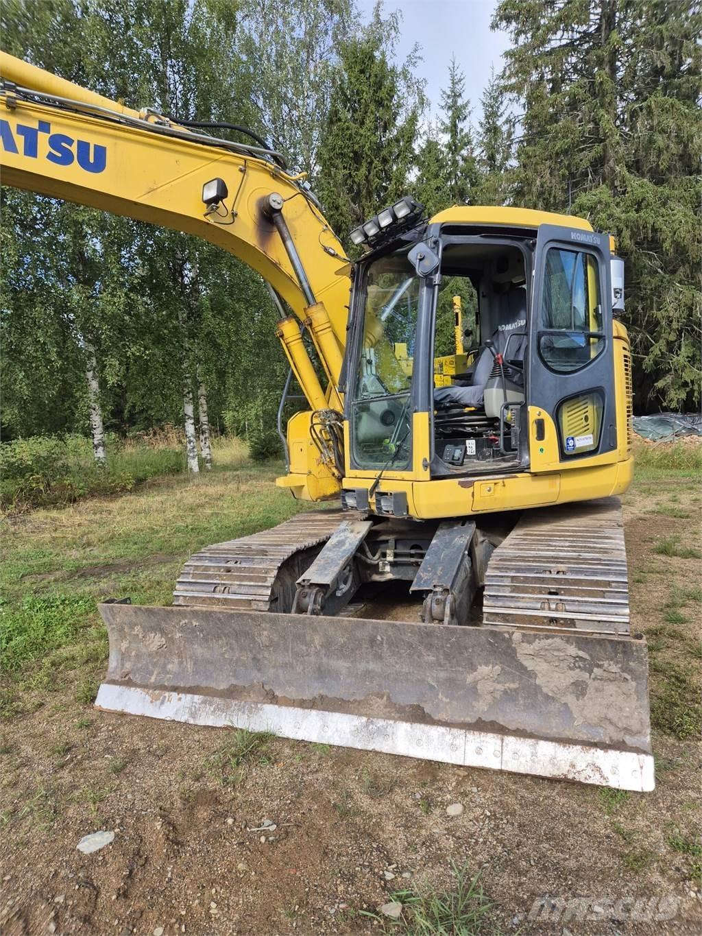 Komatsu PC138 US Roomikekskavaatorid